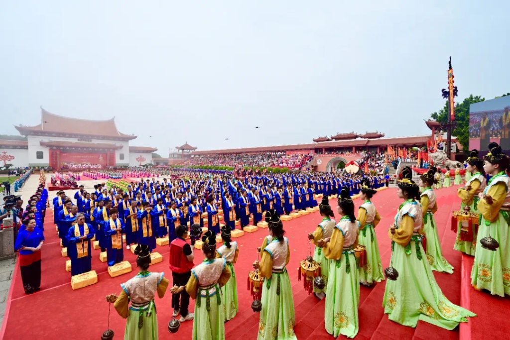 Mazu worshippers praying at the 1065th Birthday Celebration