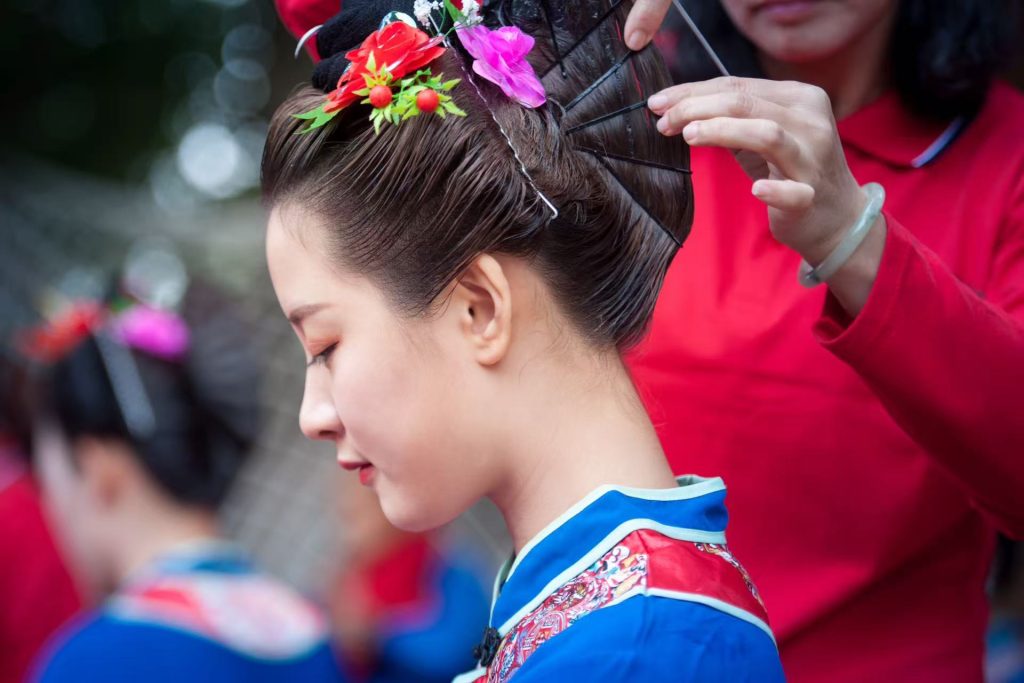 Meizhou women's hair bun skills