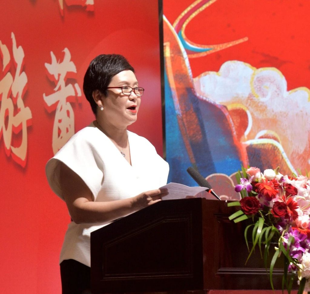 Liu Hui, Executive President of the Australia-China Entrepreneurs Association, delivers a speech